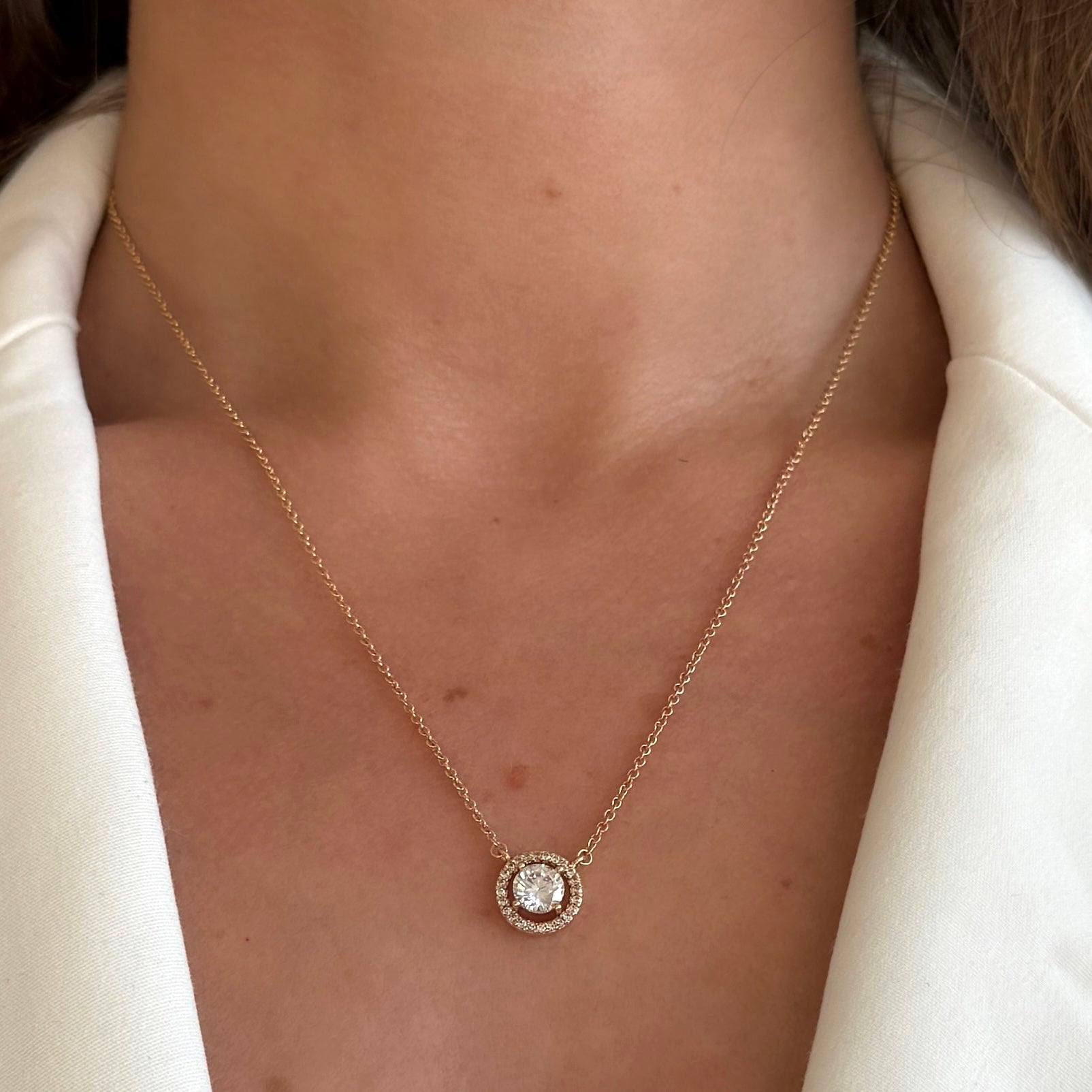 Gold-plated “Solitaire crimped” necklace