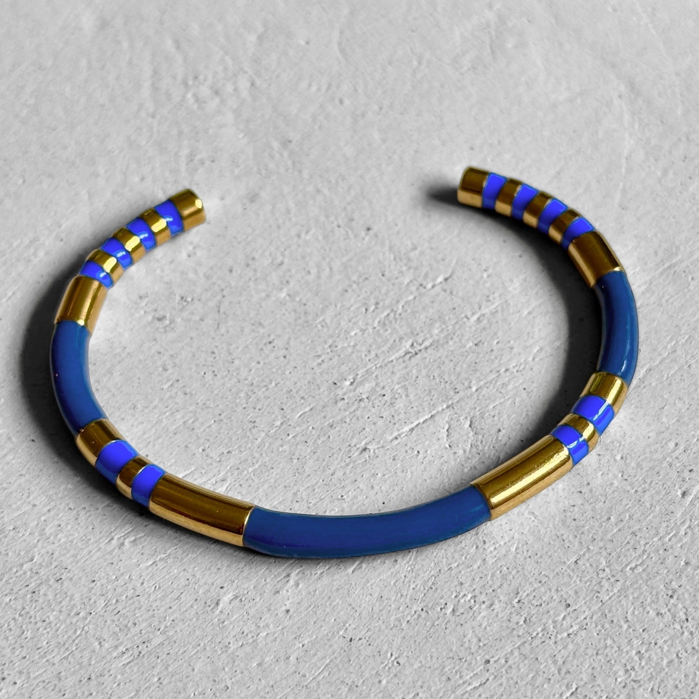 Bracelet "Jonc Rigide Émaillé Doré" – Couleurs au choix