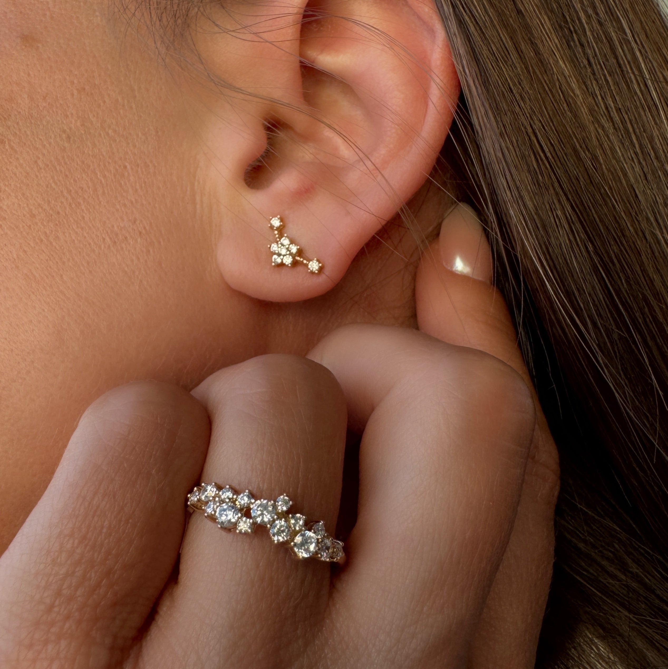 Boucles d’oreilles « Petite fleur sertie » plaqué or