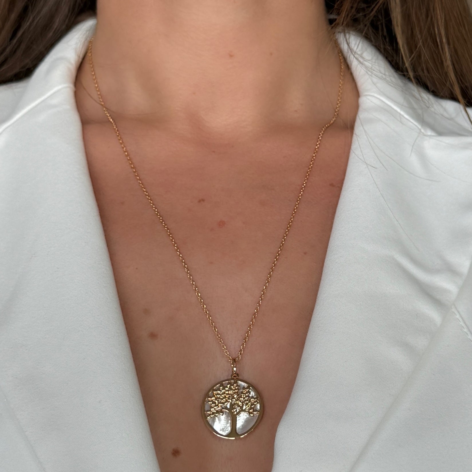 Gold-plated “Tree of Life Mother-of-Pearl Medal” necklace