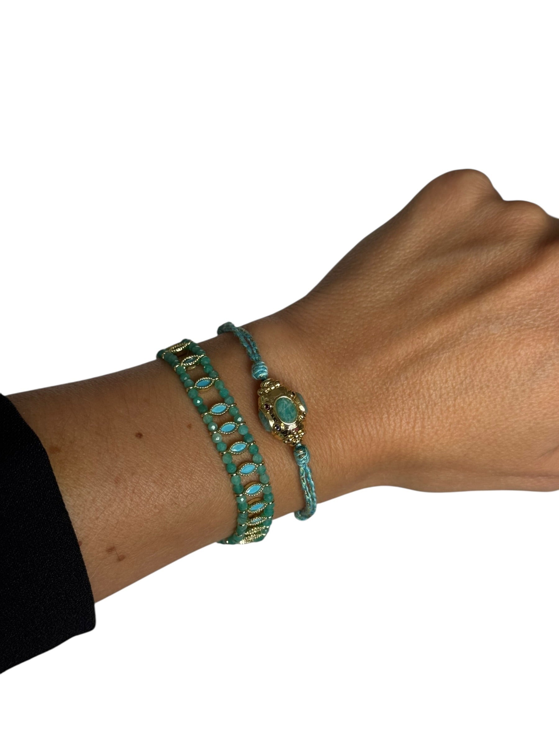 Bracelet Talisman Tressé – Perle Dorée & Cristaux Protecteurs