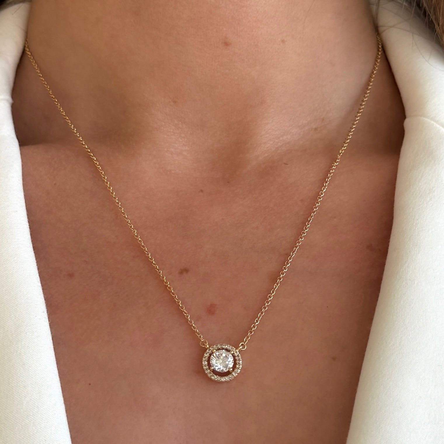 Gold-plated “Solitaire crimped” necklace