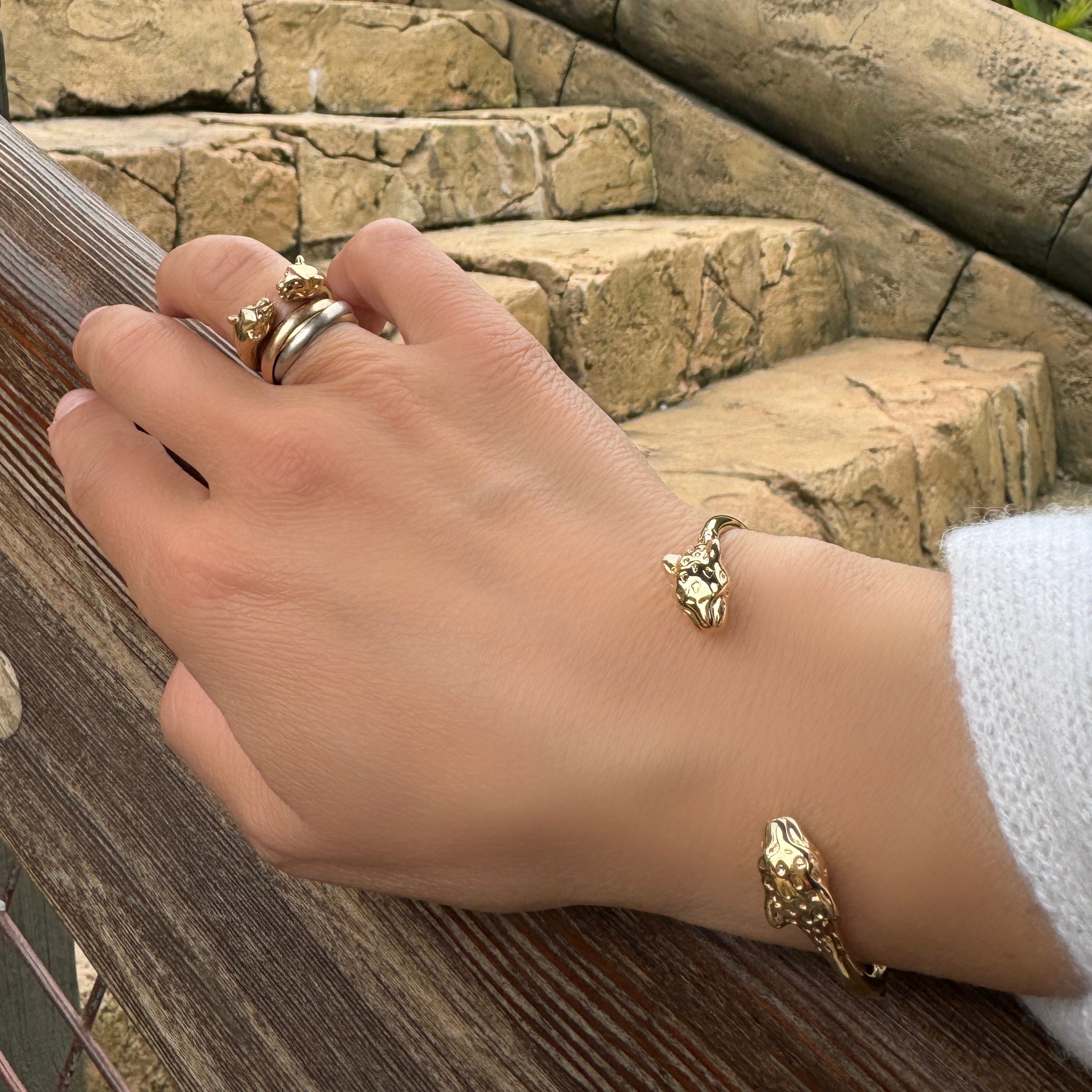 Gold-plated “Panther Ring” bracelet