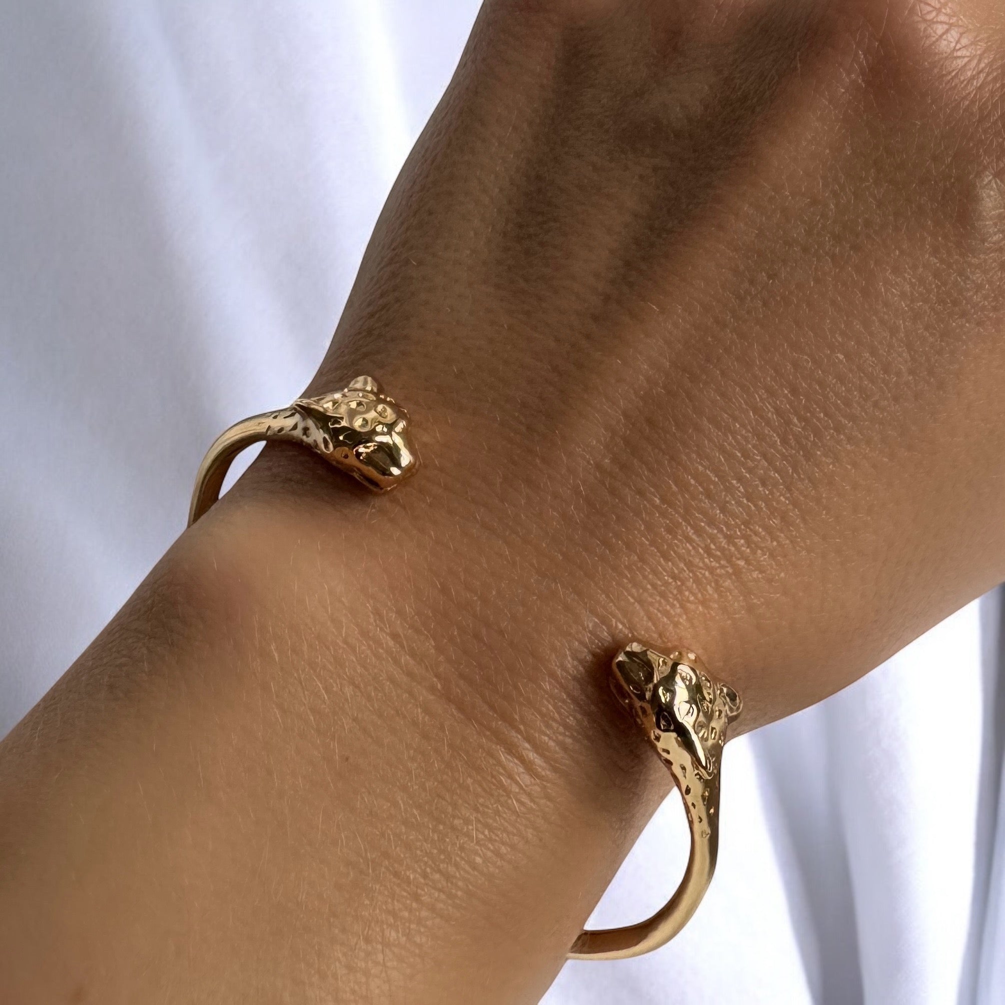 Gold-plated “Panther Ring” bracelet