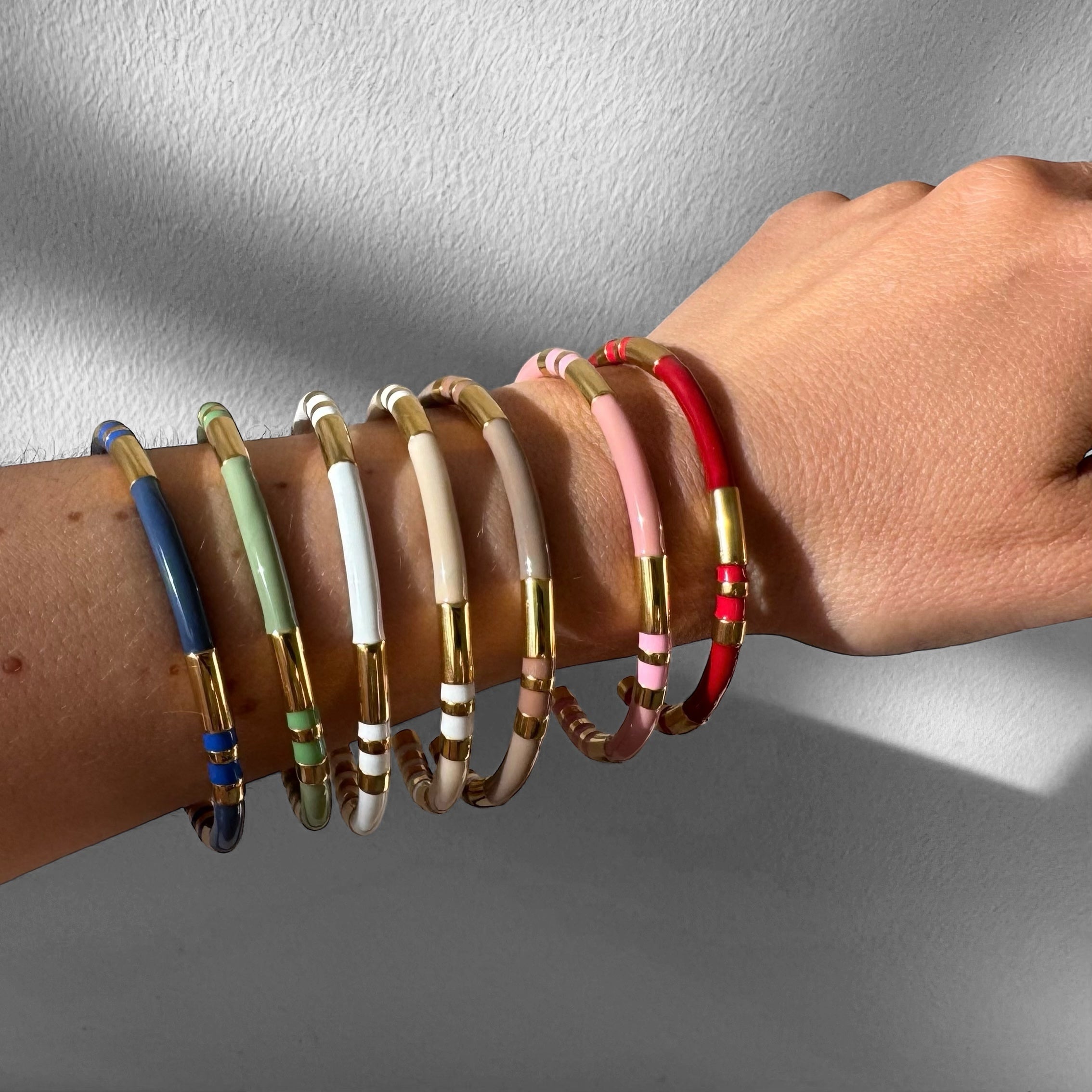 Bracelet "Jonc Rigide Émaillé Doré" – Couleurs au choix
