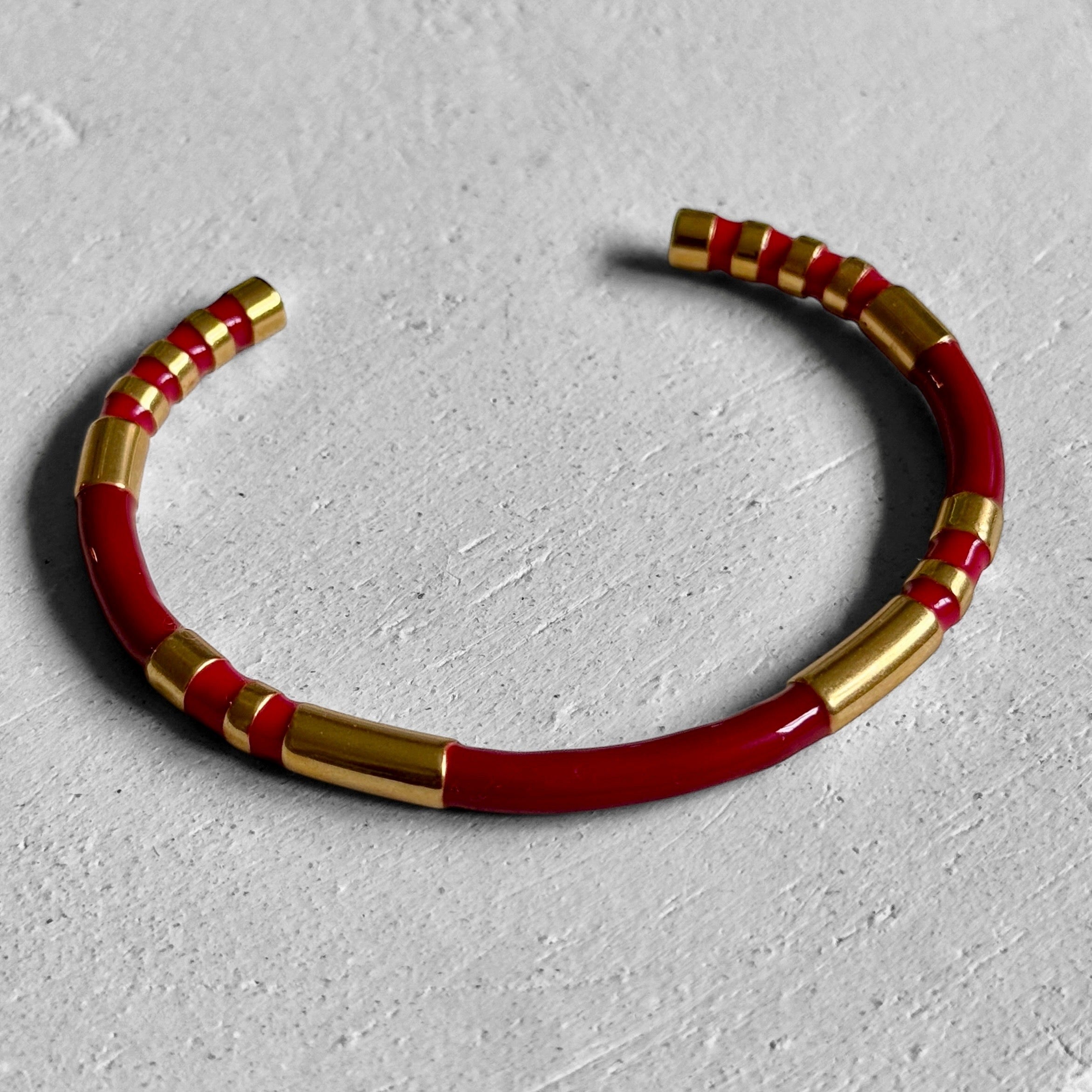 Bracelet "Jonc Rigide Émaillé Doré" – Couleurs au choix