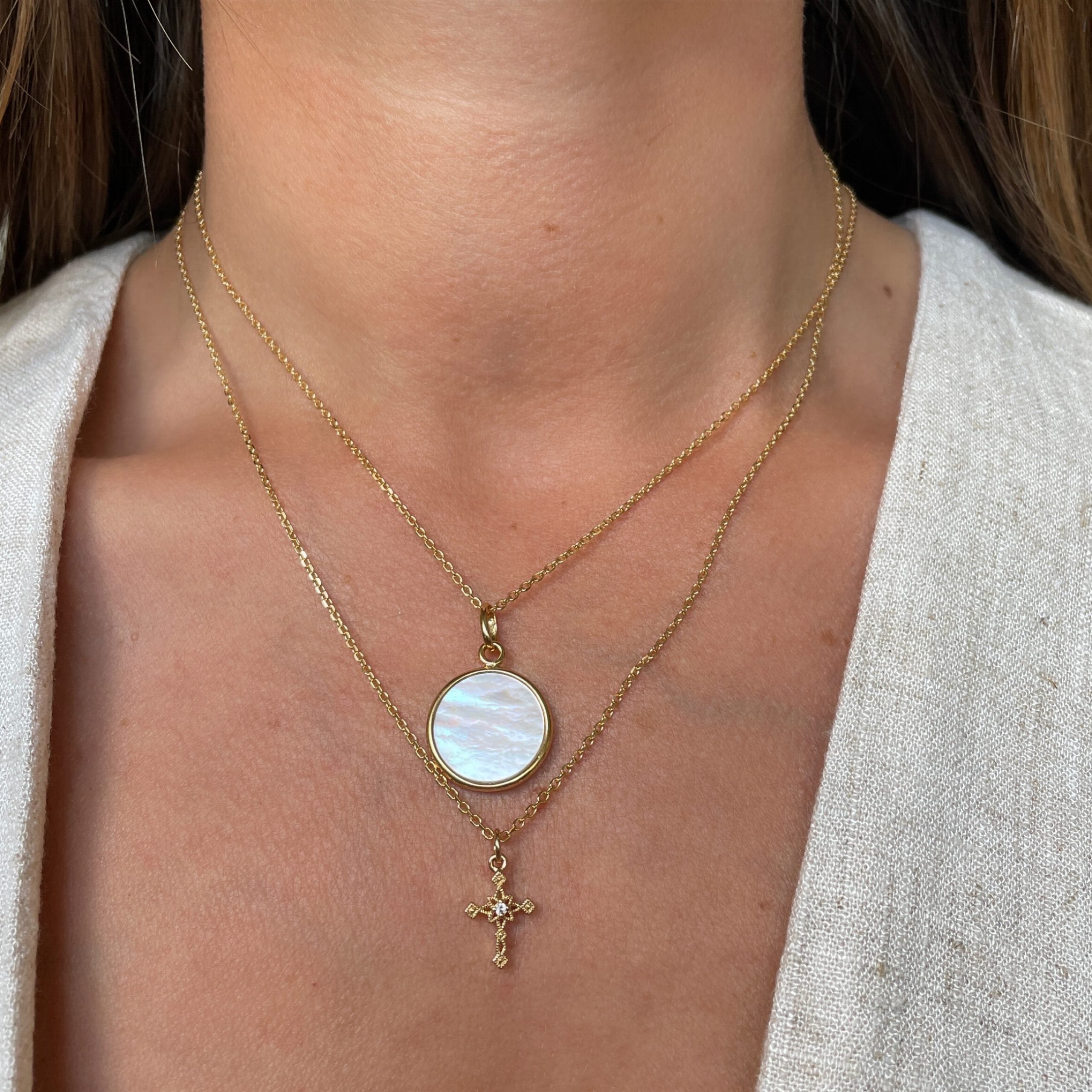 Gold-plated “Mother-of-pearl medal” necklace