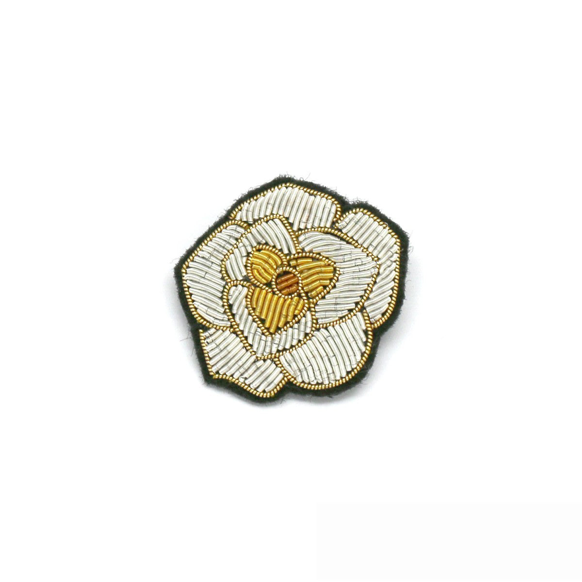 Broches brodées "Camélia"