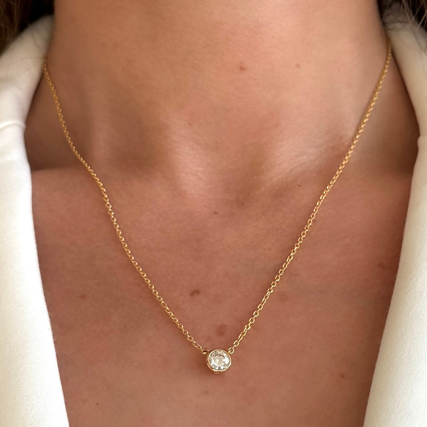 Gold-plated “Closed-set Solitaire” necklace