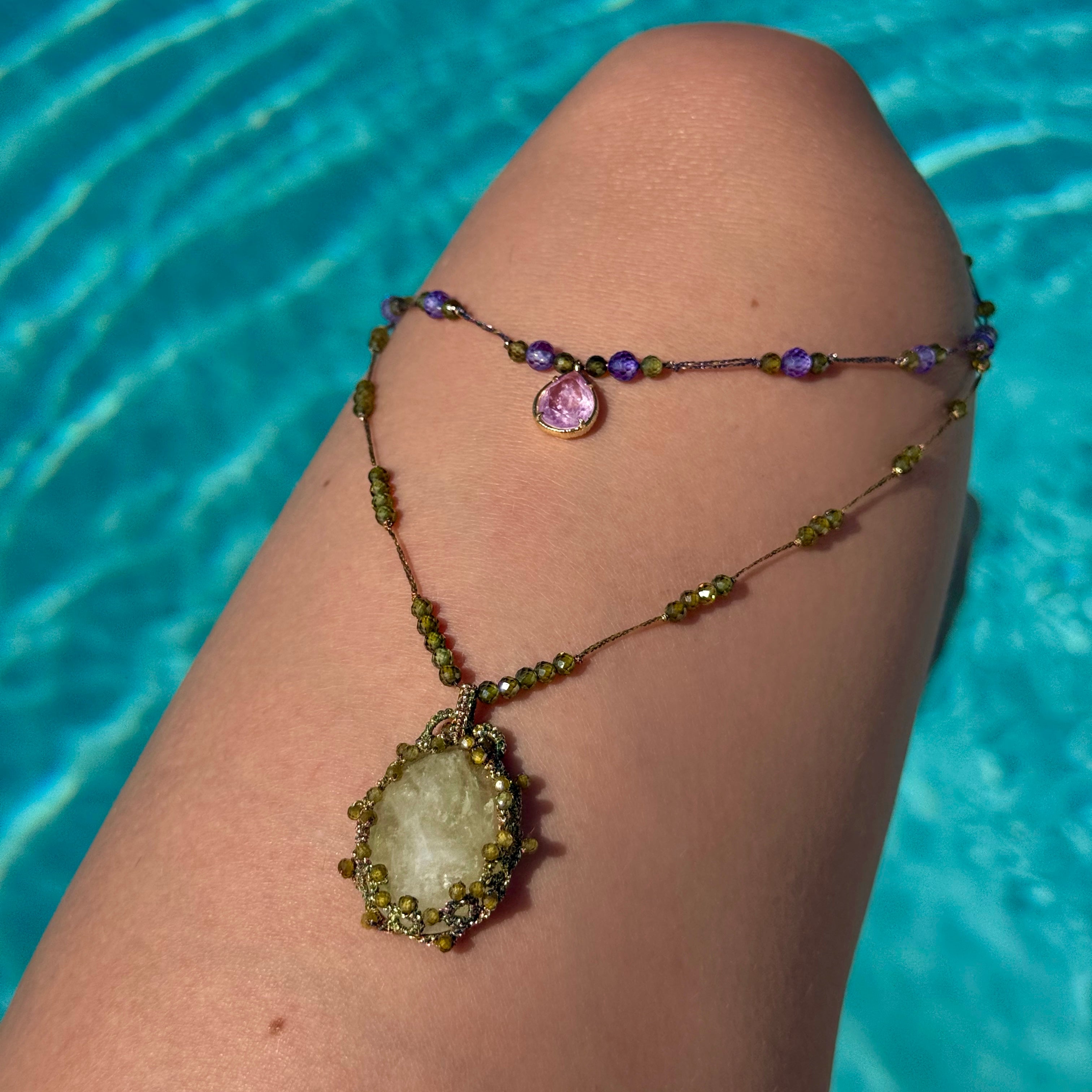 Collier Fil perlé « Kaki et Lila » Harmonie naturelle