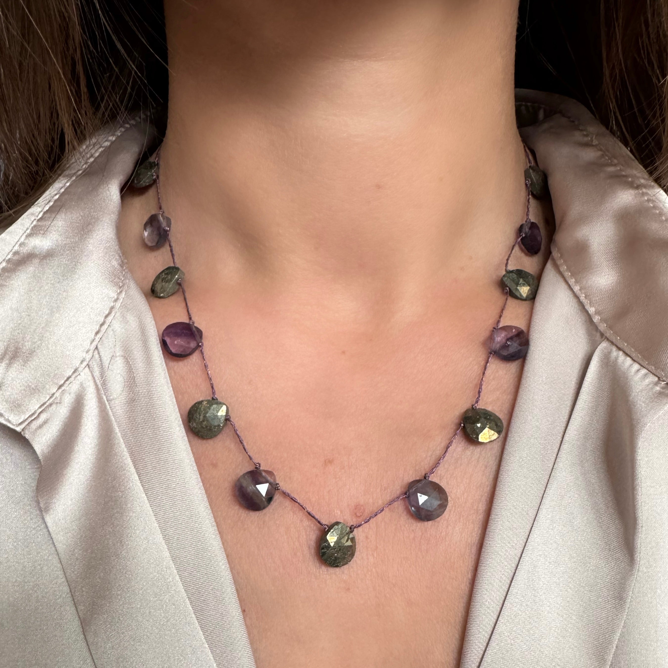 Collier « Pierres sur fil » pyrite et fluorine