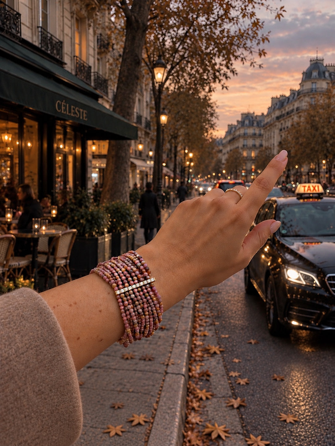 Bracelet multi-rangs en pierres et barre de strass