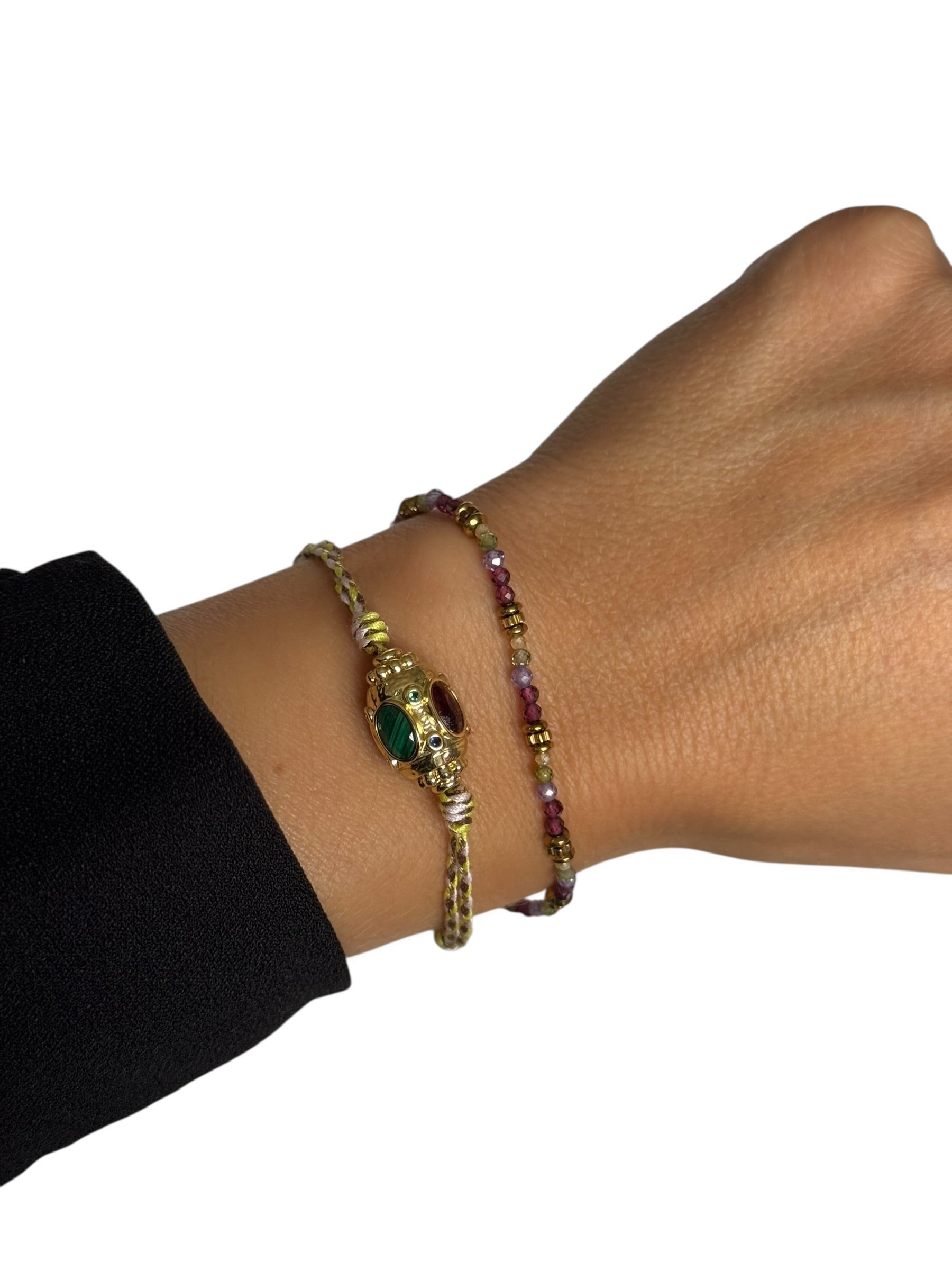 Bracelet Talisman Tressé – Perle Dorée & Cristaux Protecteurs