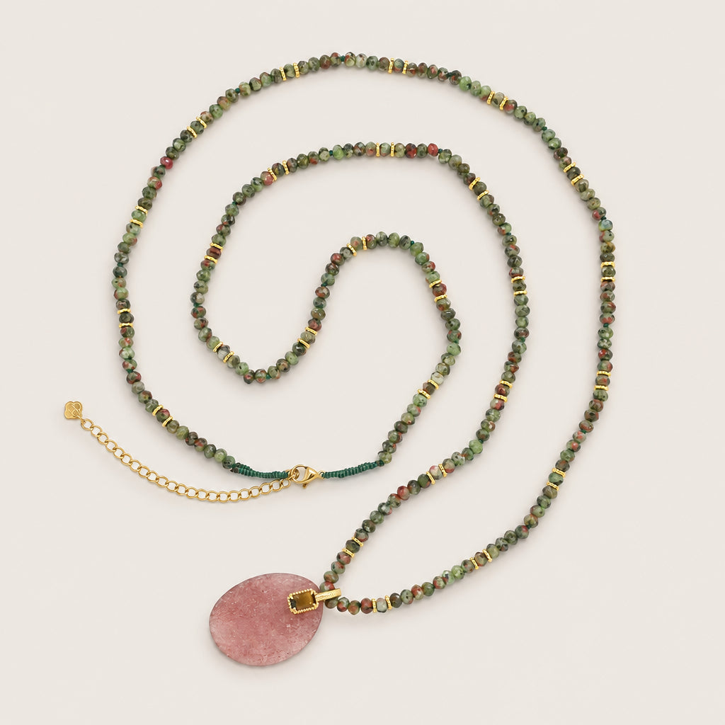 Sautoir « Pierres naturelles – Pendentif ovale »