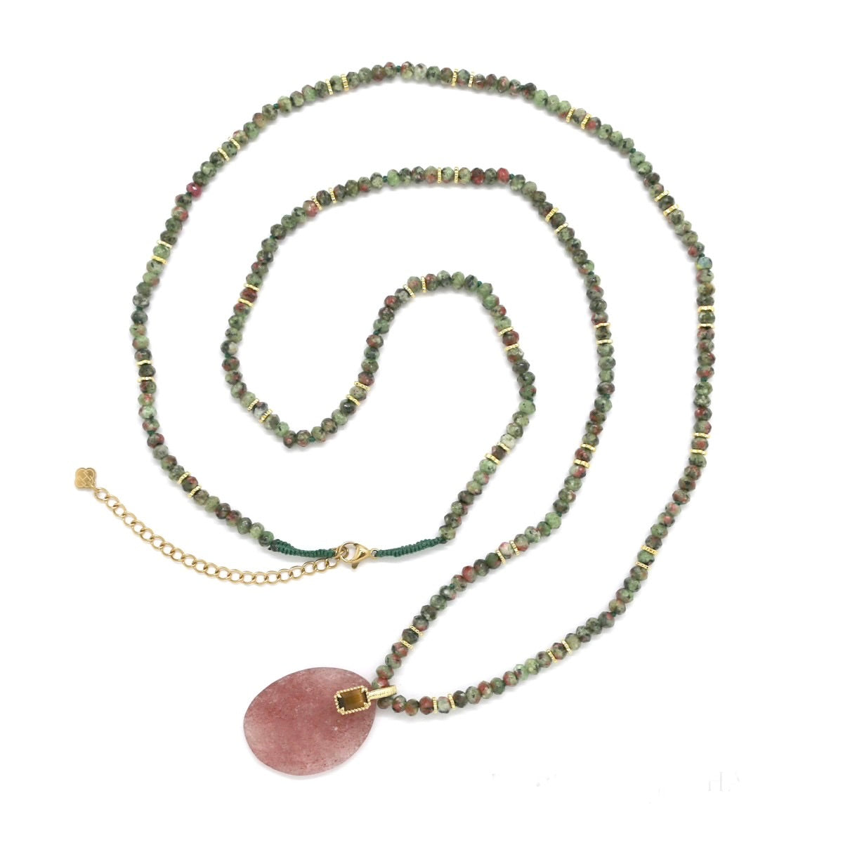 Sautoir « Pierres naturelles – Pendentif ovale »