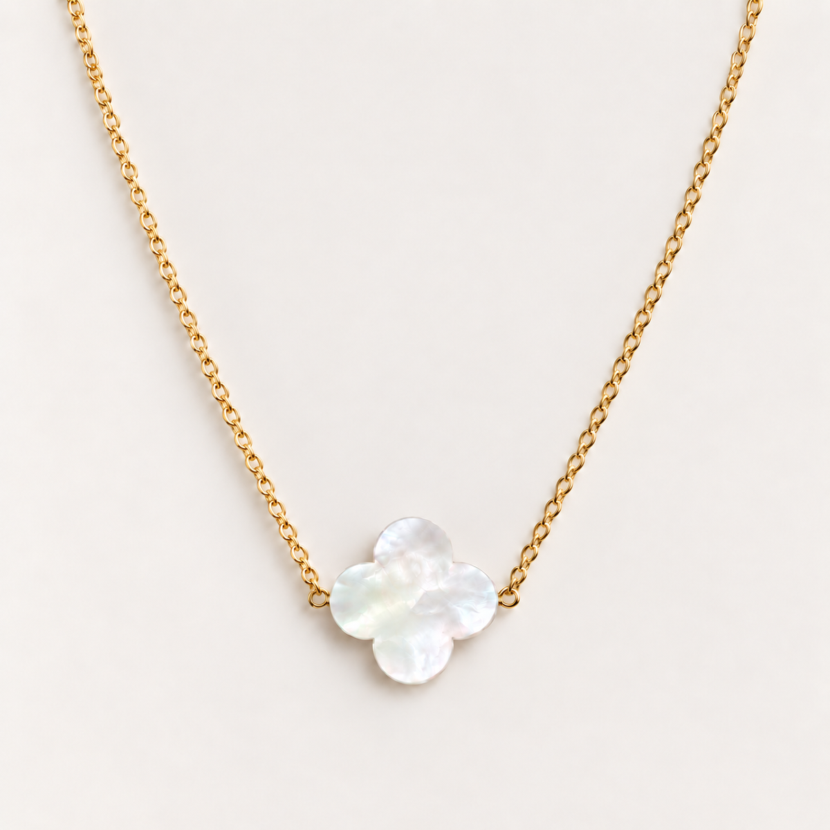 Collier « Trèfle nacre »