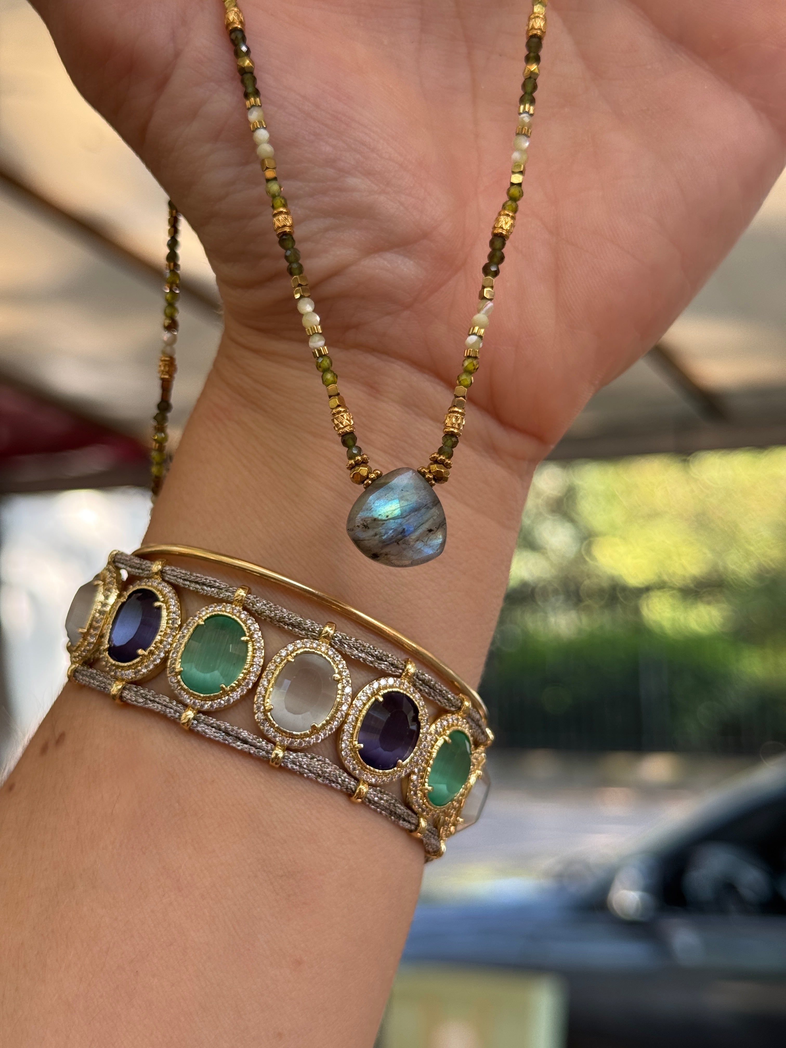 Bracelet " Manchette cordon oeil de chat"