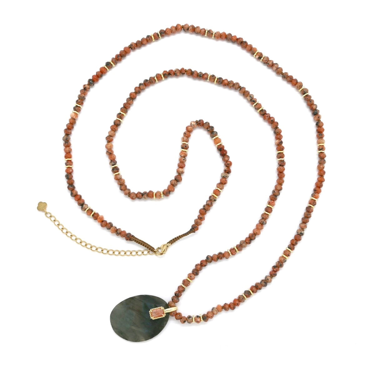 Sautoir « Pierres naturelles – Pendentif ovale »