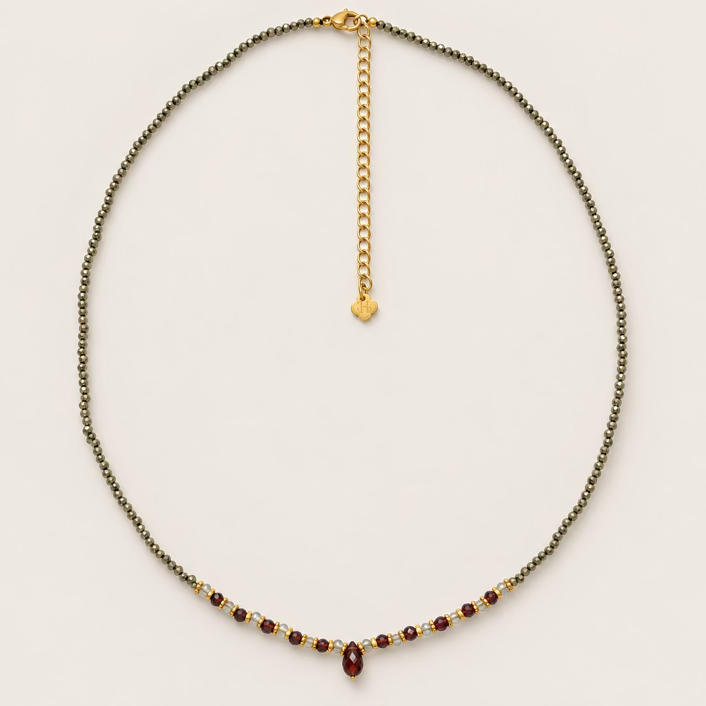 Collier « Pyrite et petite goutte de Grenat »