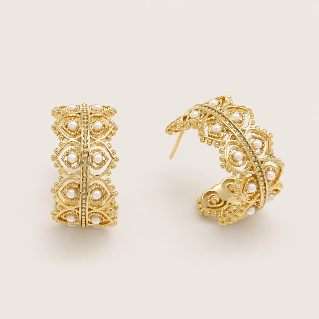 Boucles d’oreilles « Créoles dentelle aux mini-perles »