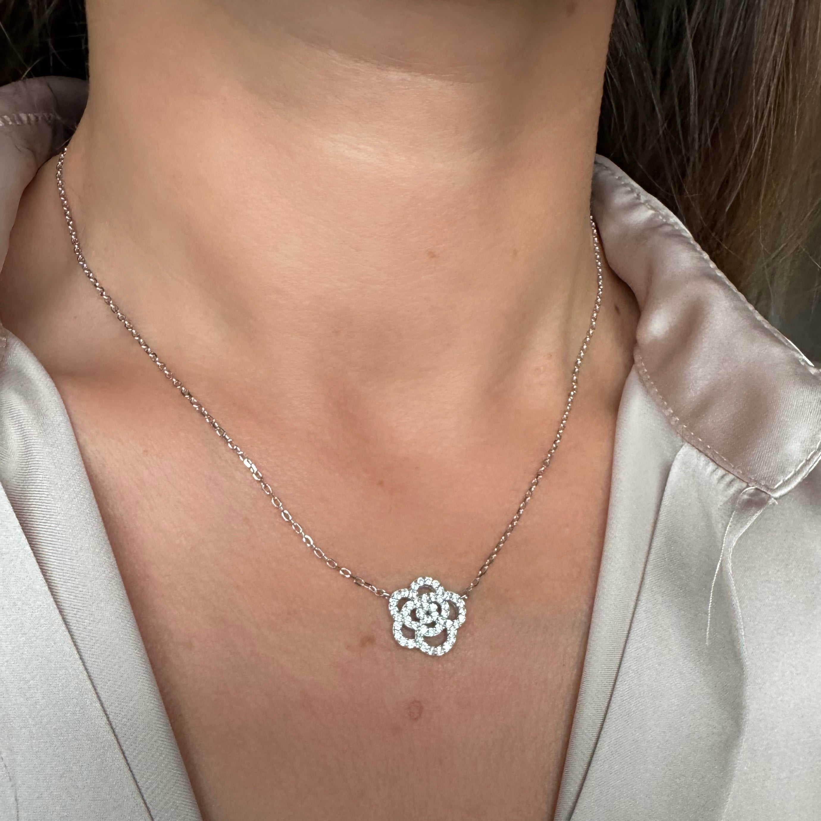 Collier « Camélia serti » argent 925