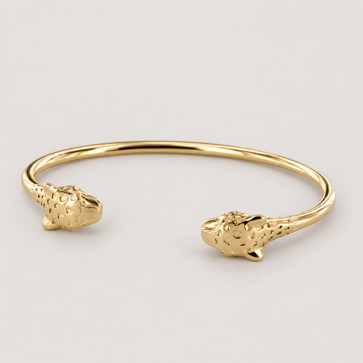 Gold-plated “Panther Ring” bracelet