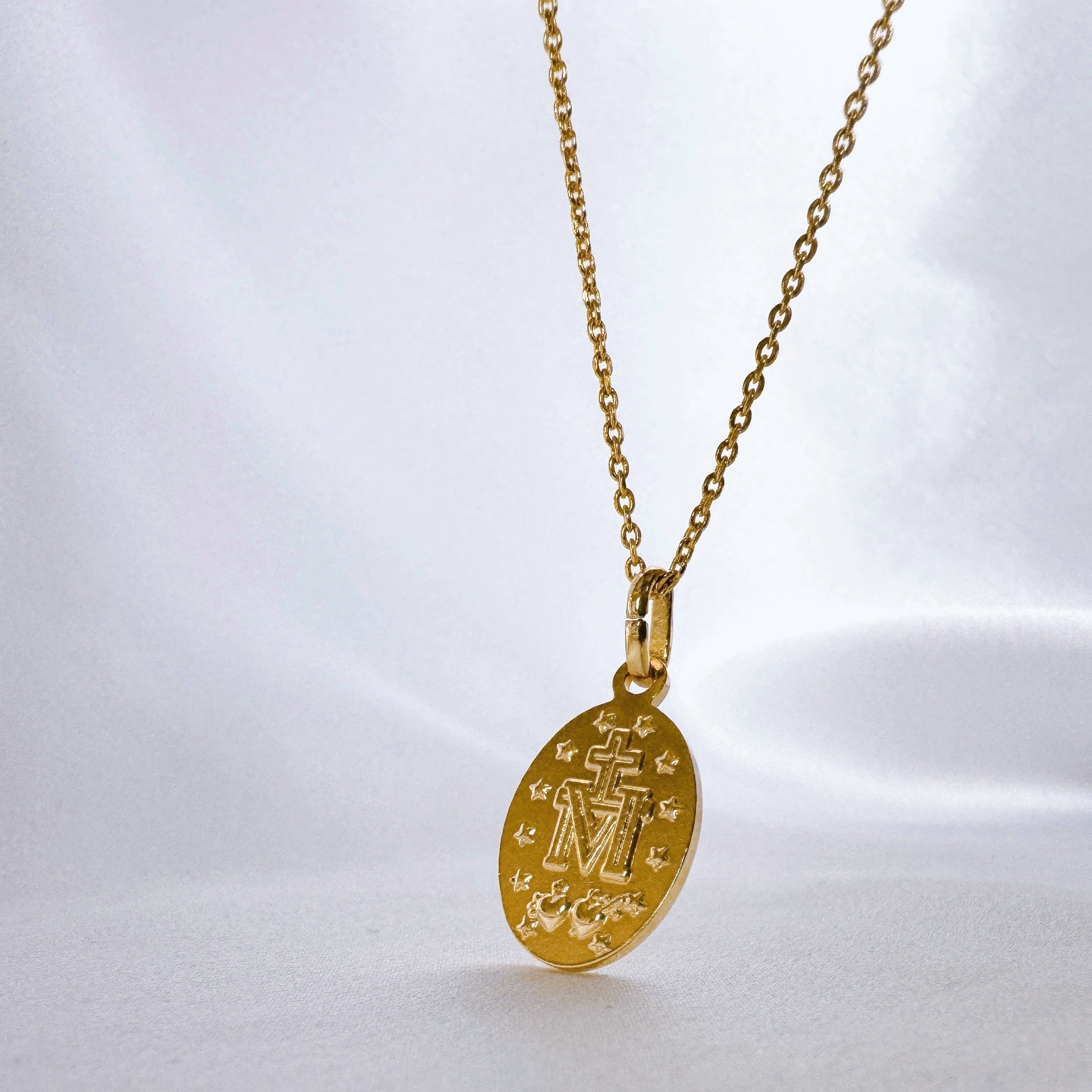Gold-plated “Miraculous Virgin” necklace