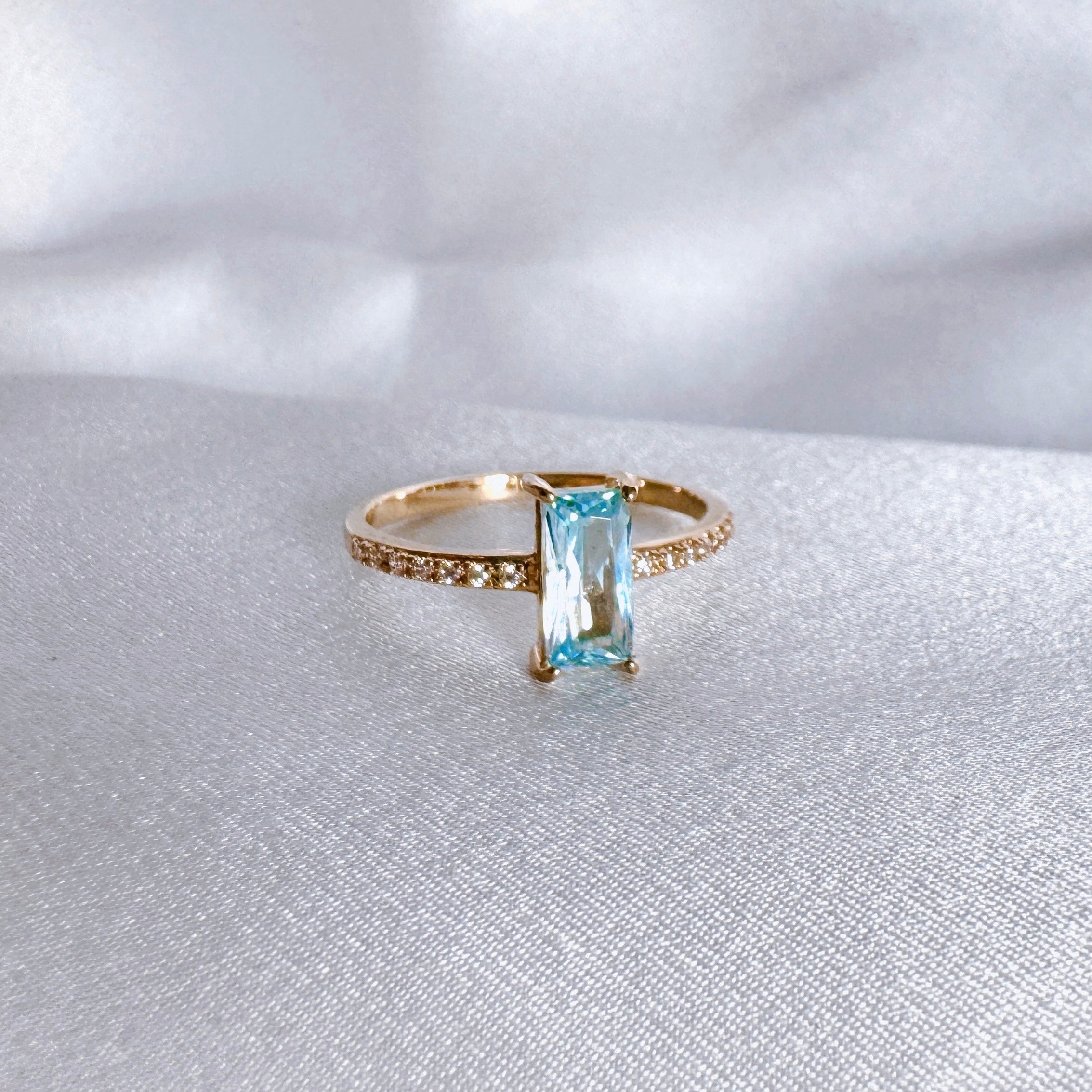 Gold-plated “Lagoon” ring