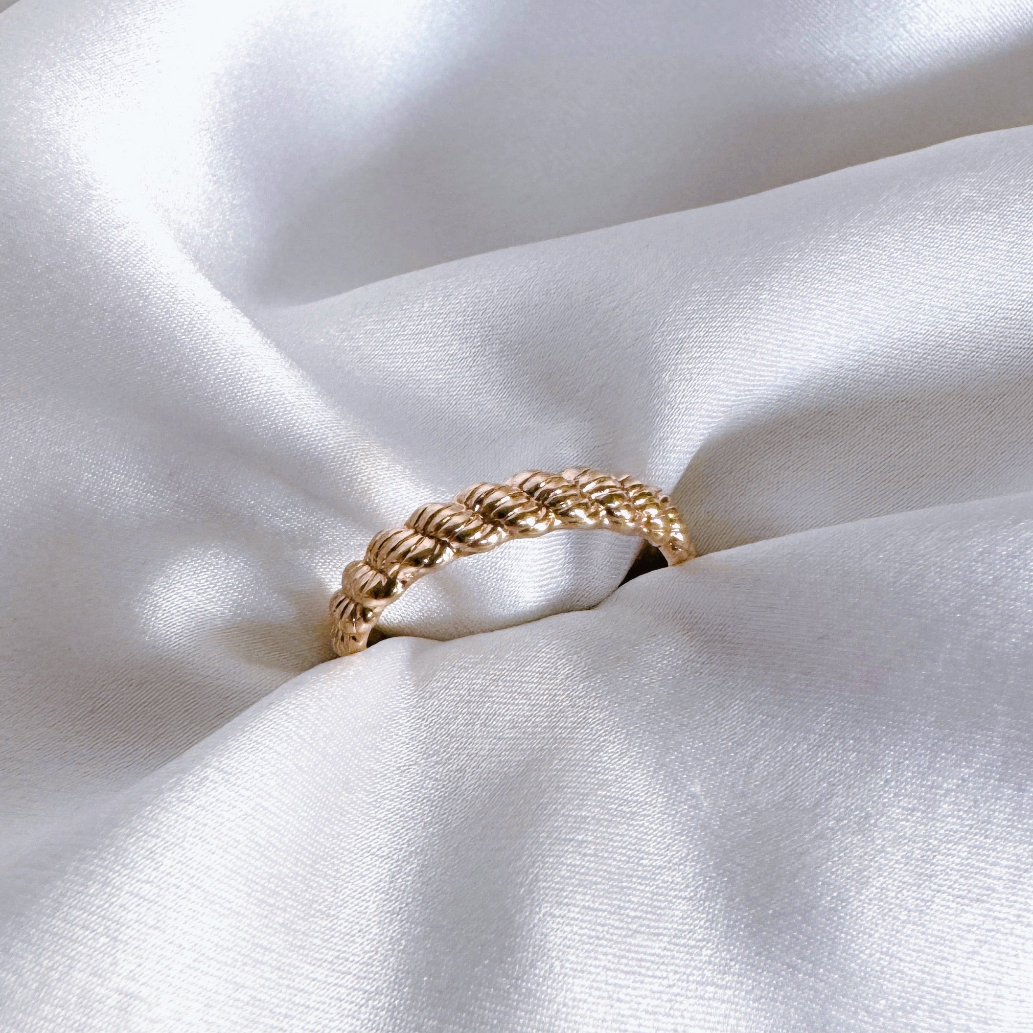 Gold-plated “Torsade” ring