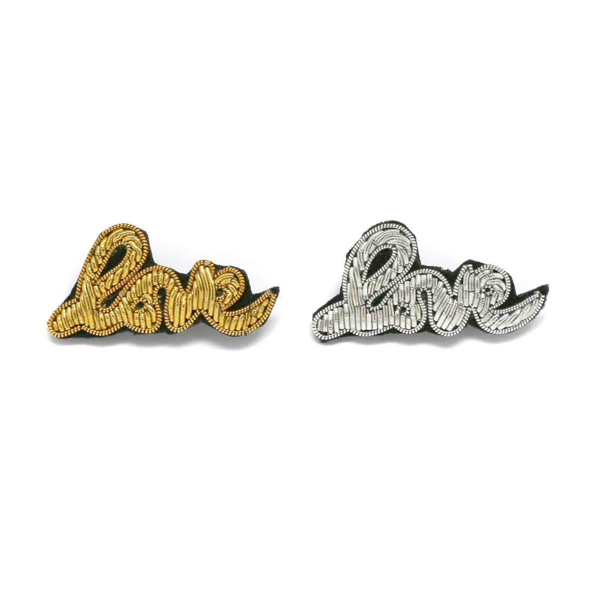 Broche brodée "Love"