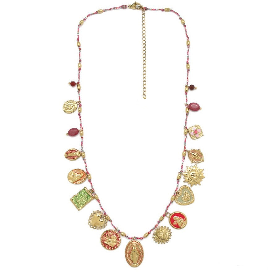 Collier “Icônes Sacrées” Médailles Religieuses & Symboles Dorés rose