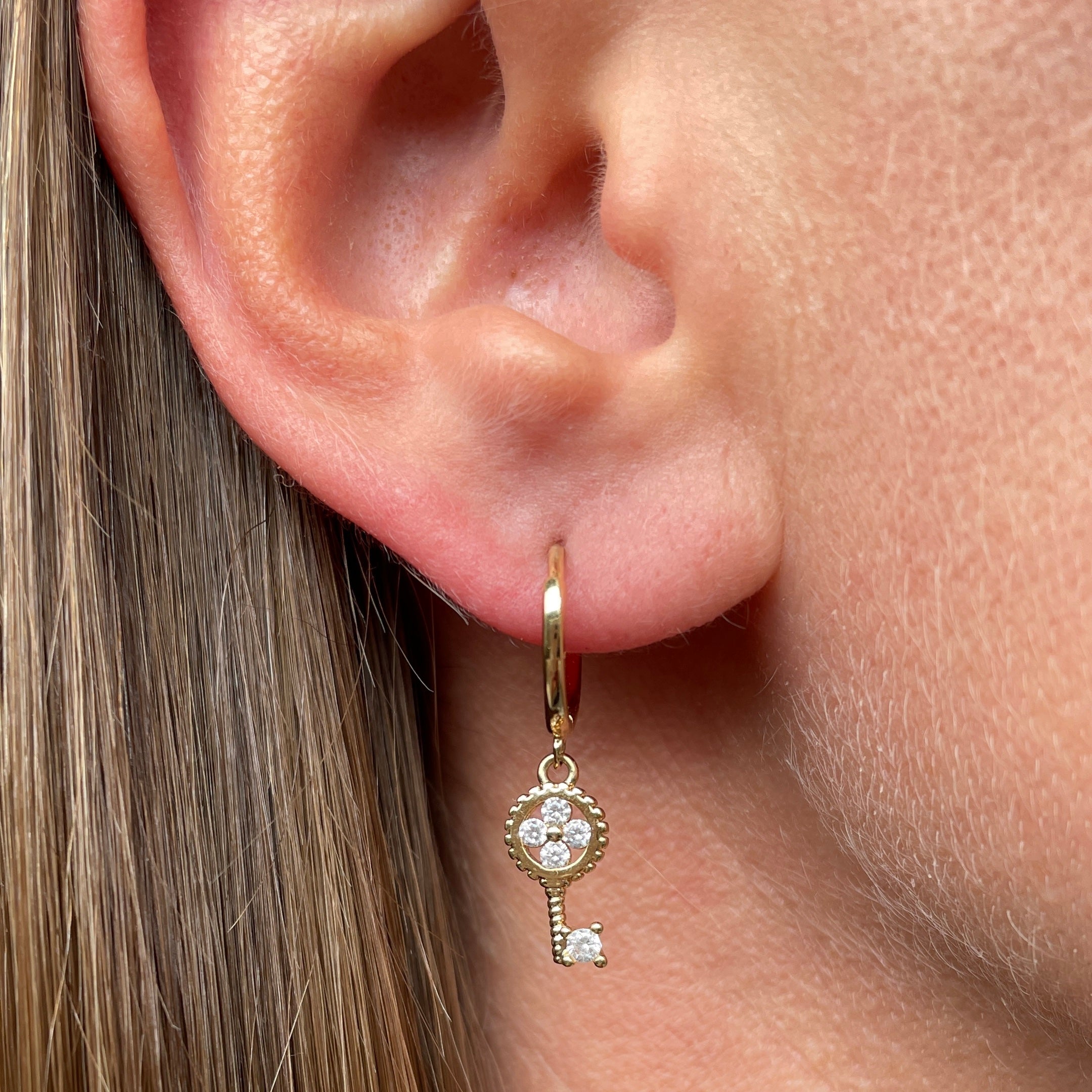 Gold-plated “Keys” earrings