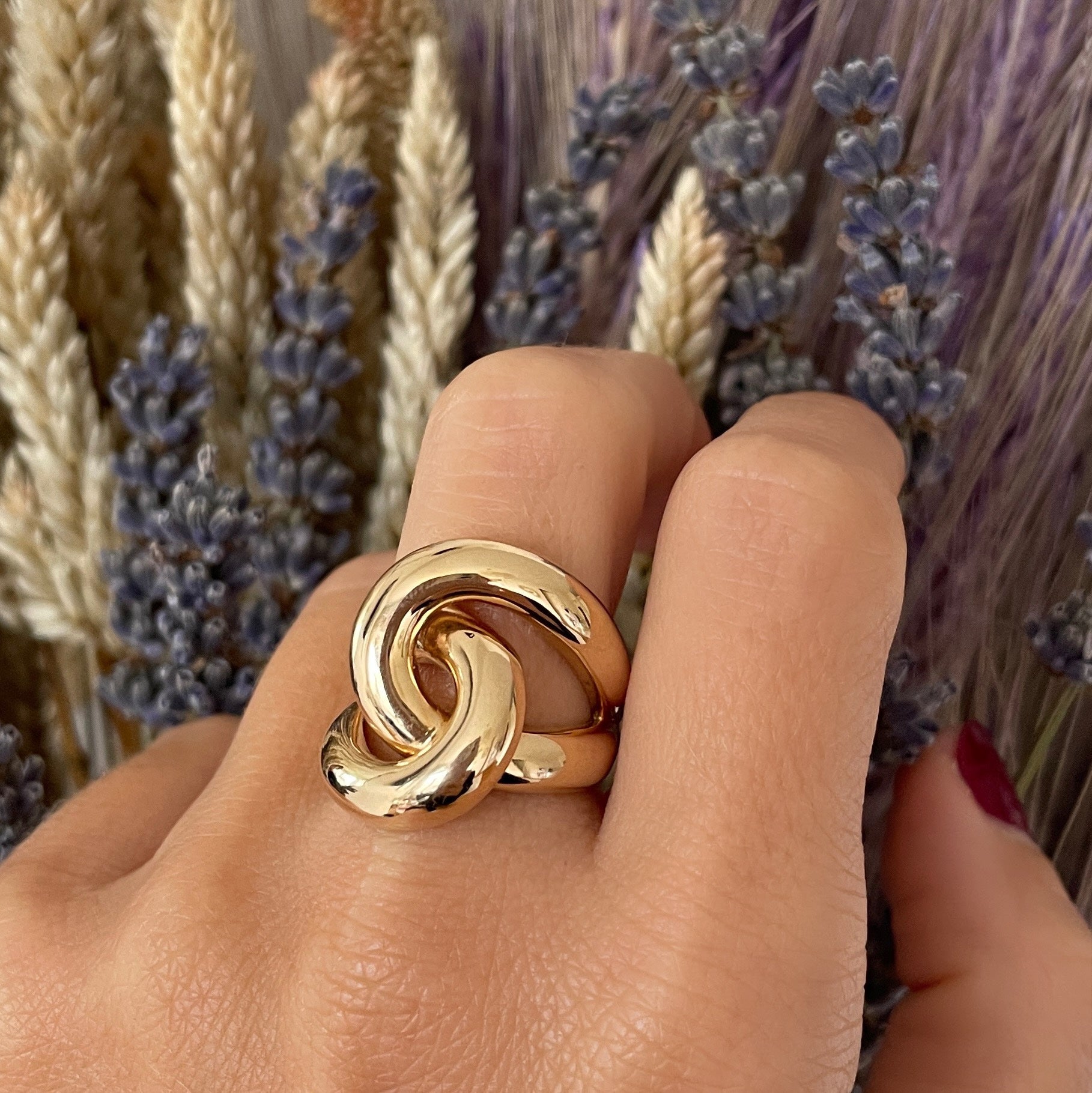 Gold-plated “Entrelacés” ring